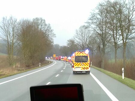 Fahrt im Konvoi Richtung Nieheim